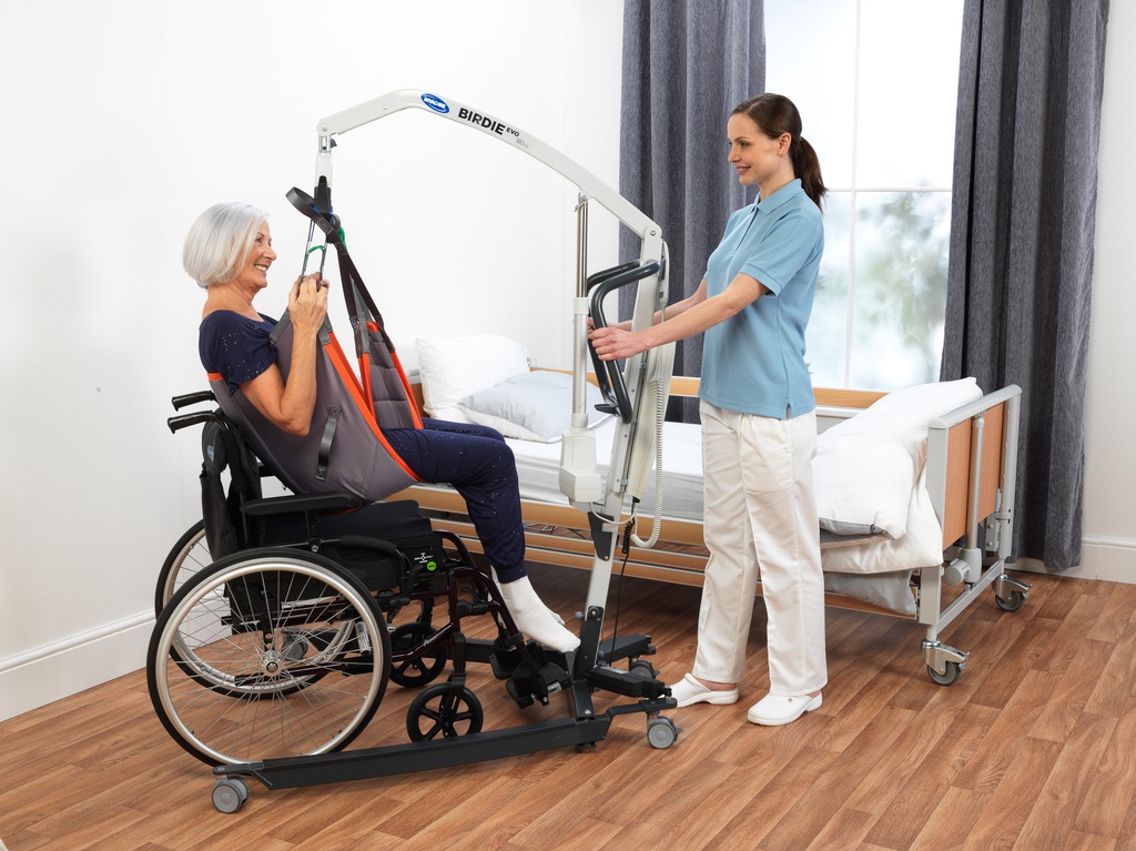 passieve-elektrische-tillift-op-wielen-invacare-birdie-evo-zorgpunt